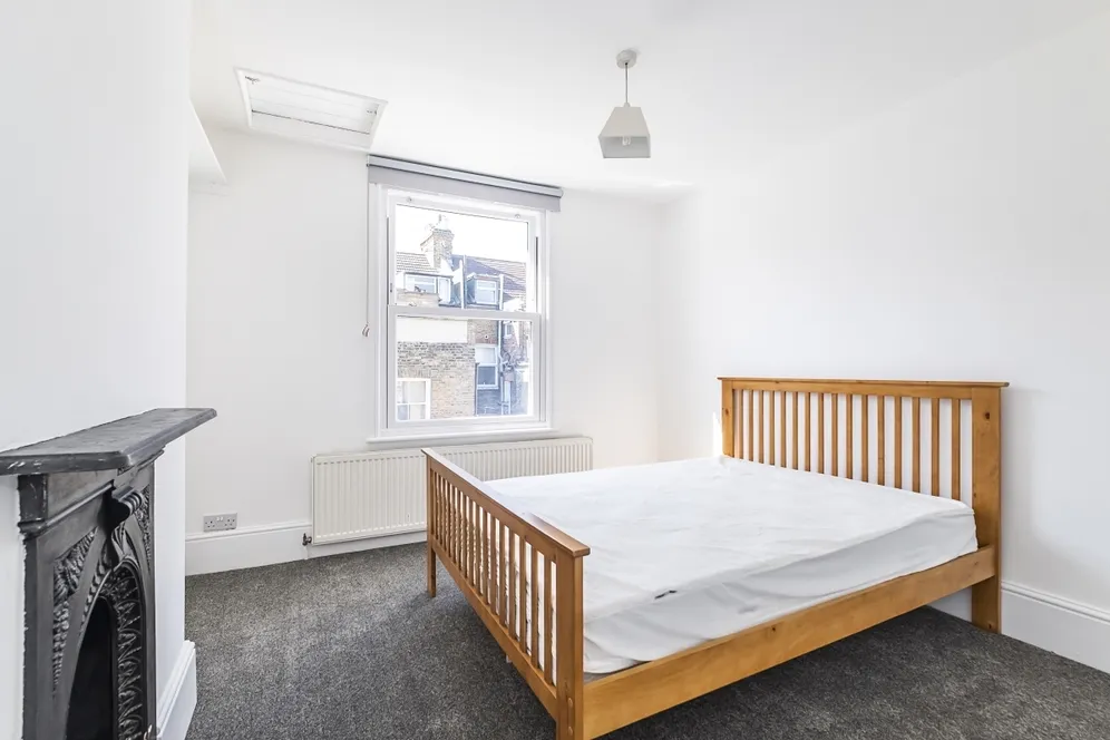 Tremadoc Road London SW4 photo 9