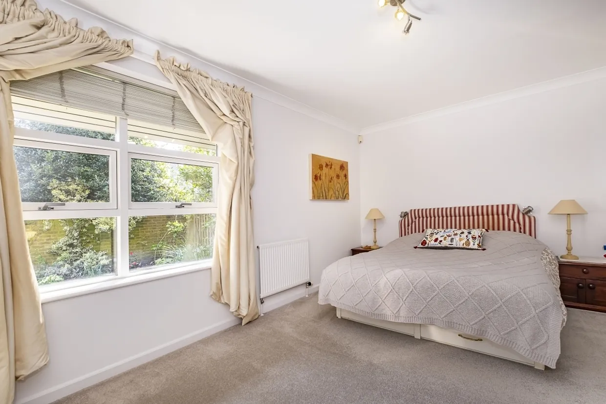 Somerset Road Wimbledon SW19 photo 9