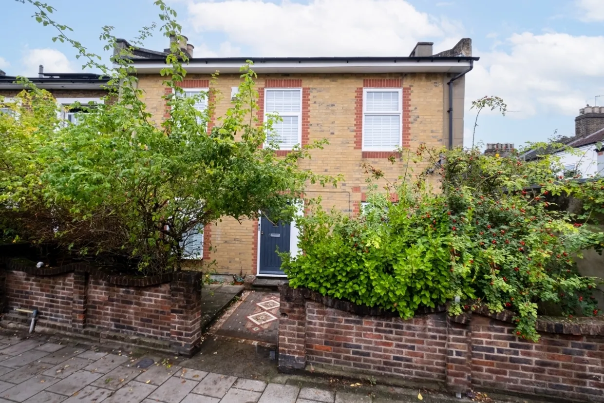 Cambria Road London SE5 photo 9