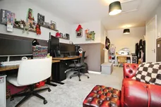 Pullman Crescent, LEEDS