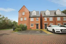 Pullman Crescent, LEEDS