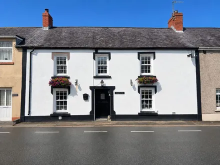 Llanwnnen, Lampeter, SA48