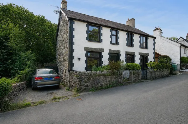 Rowen, Conwy, LL32