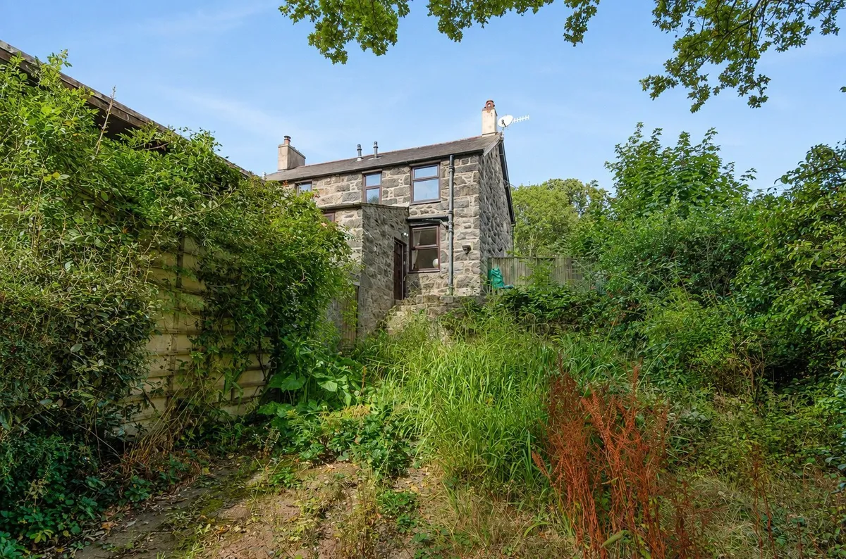 Rowen, Conwy, LL32