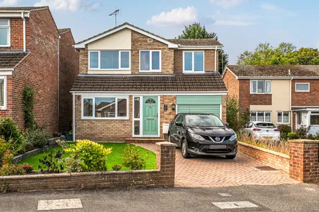 Abbey Close, Newbury, RG14