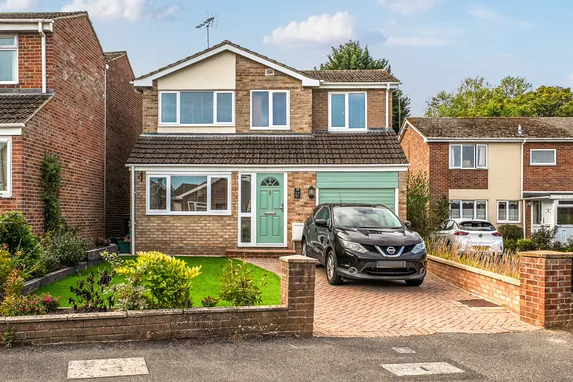 Abbey Close, Newbury, RG14