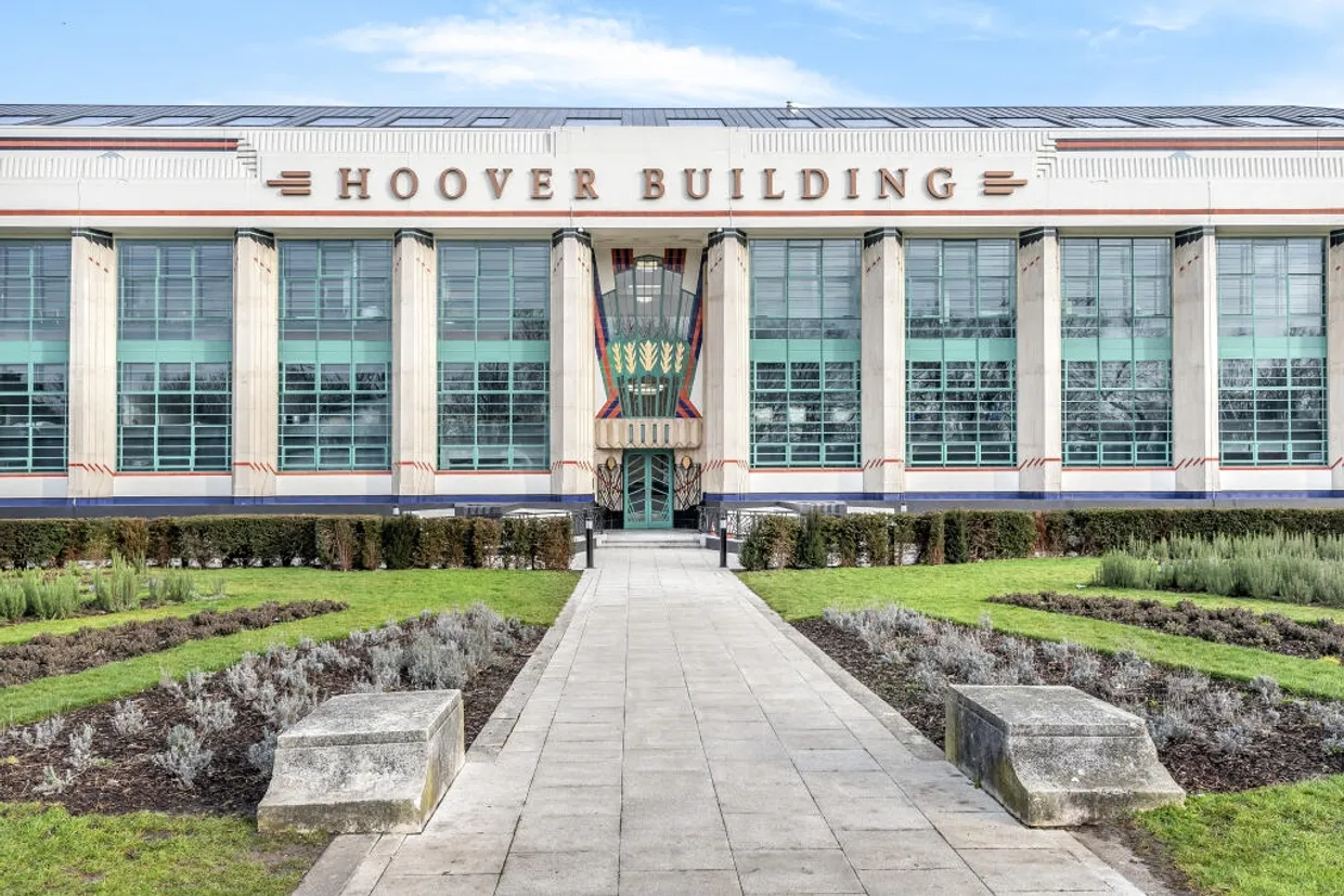 Hover Building UB6 photo 1