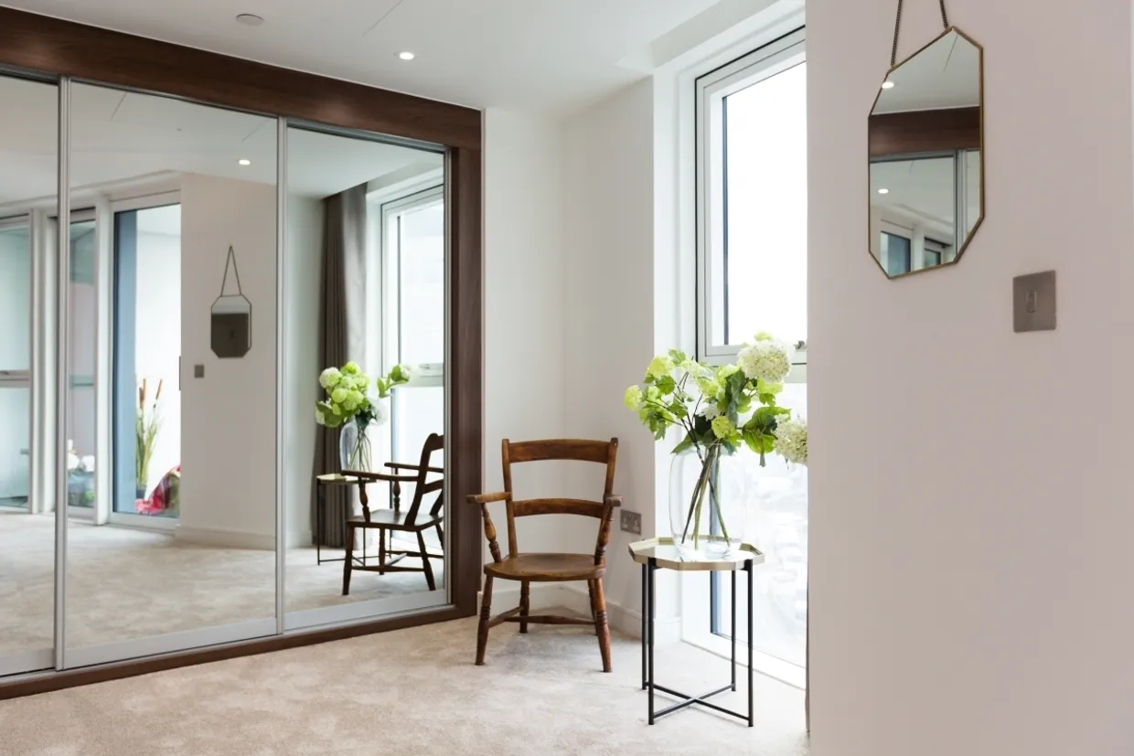 20, Nine Elms Point, Haydn Tower photo 2