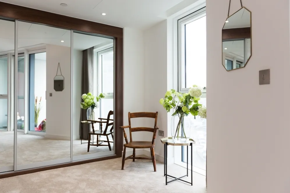 20, Nine Elms Point, Haydn Tower photo 2