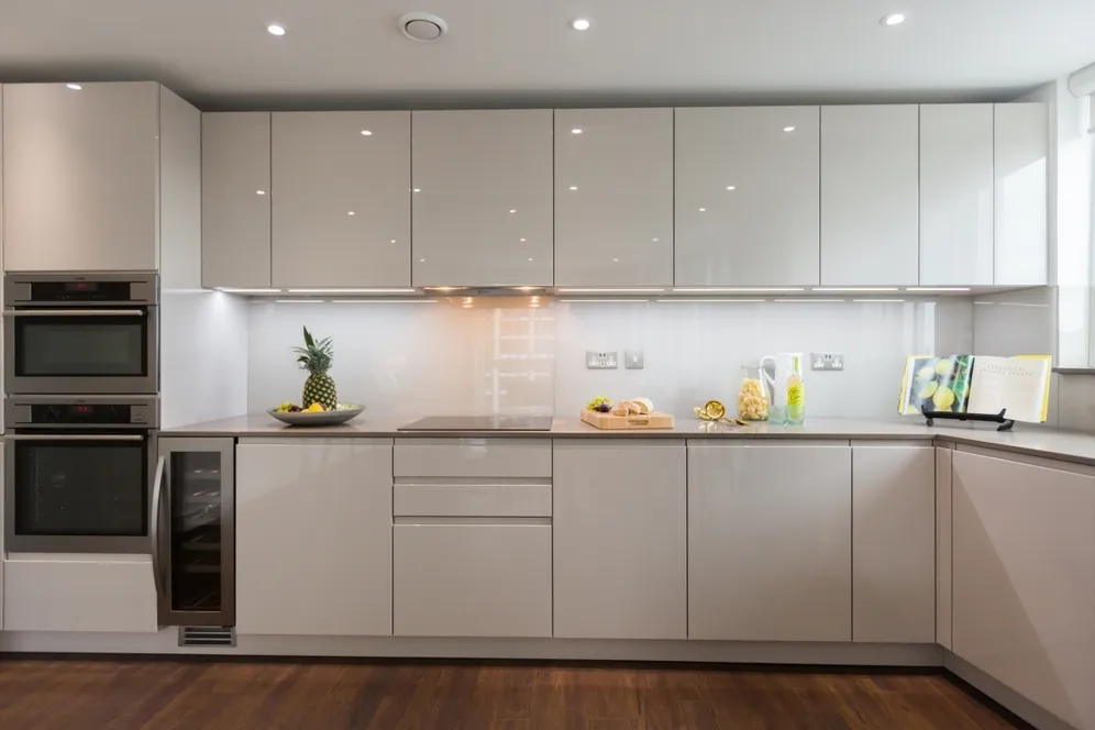 39, Nine Elms Point, Haydn Tower photo 2