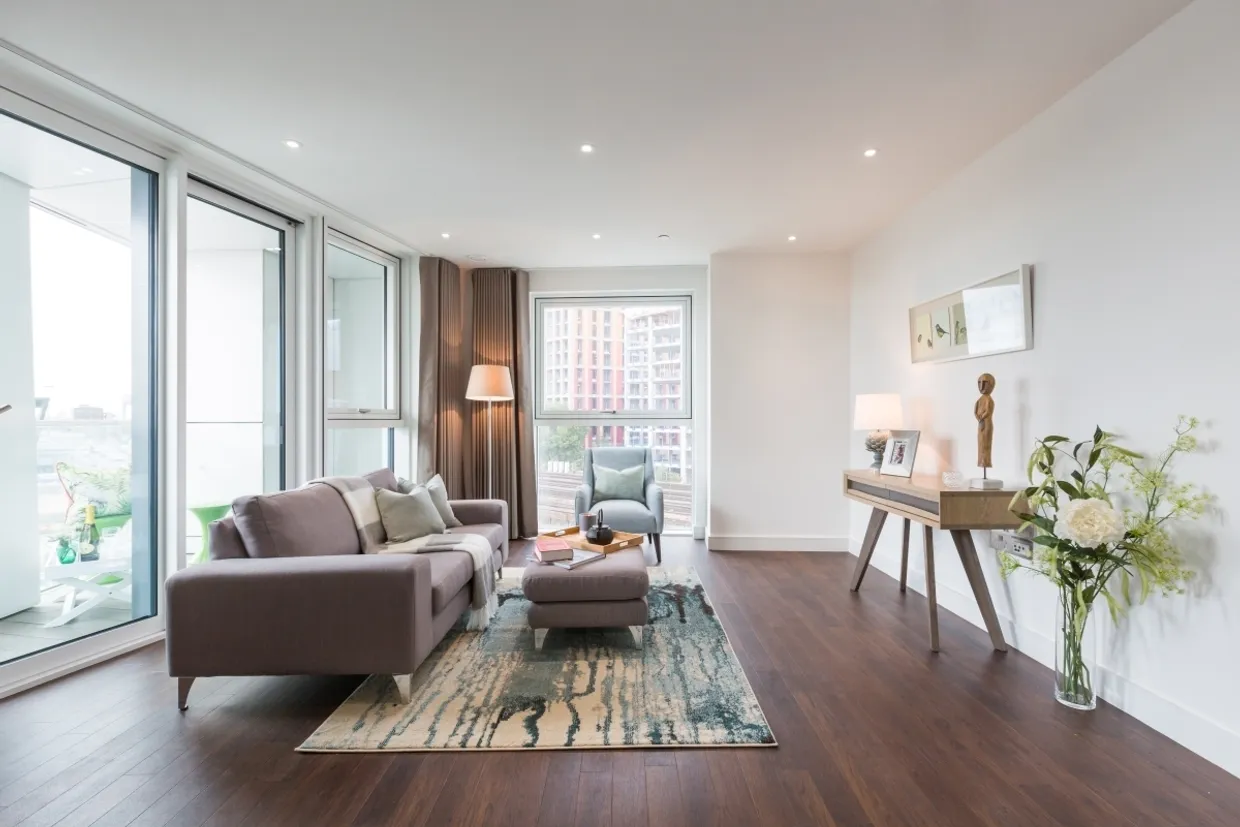 39, Nine Elms Point, Haydn Tower photo 3