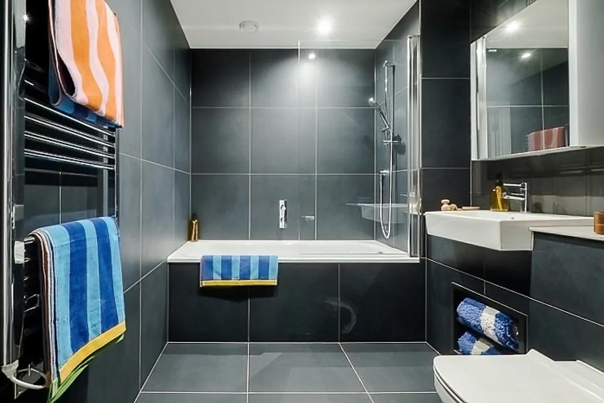 3 Cherry Park Lane London E20 photo 5