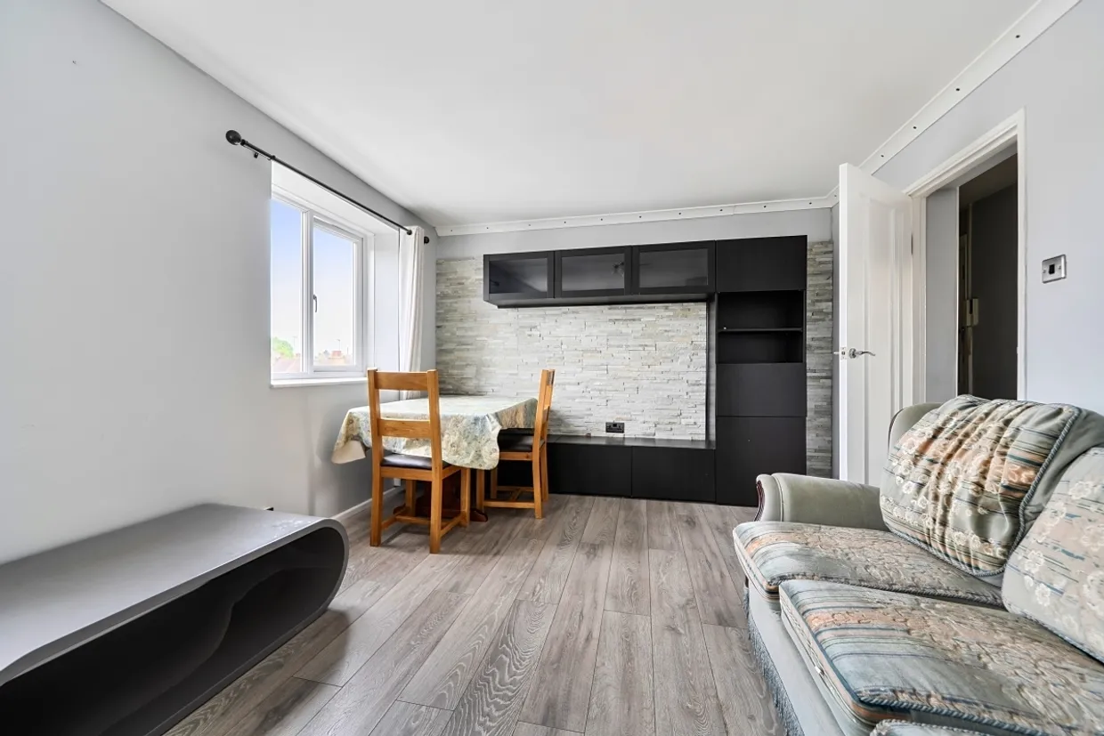 Friern Barnet Lane London N20 photo 16