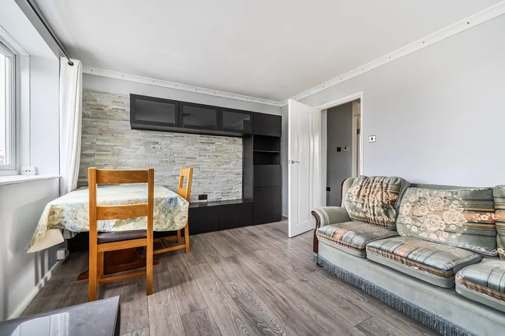 Friern Barnet Lane London N20 photo 17