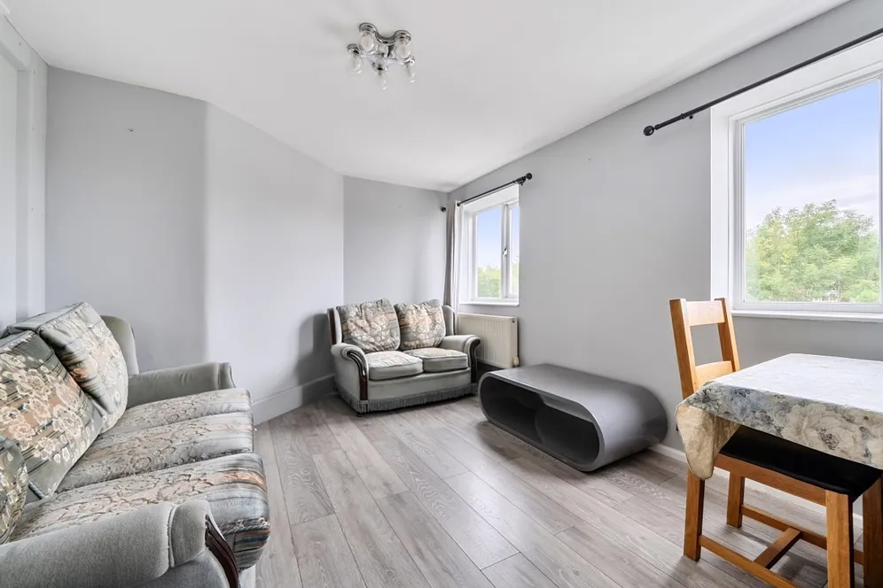Friern Barnet Lane London N20 photo 18
