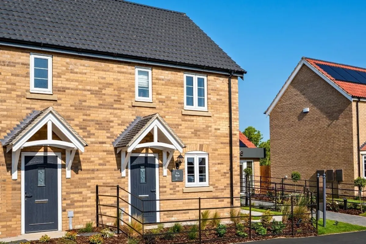 Curlew Road, Boston