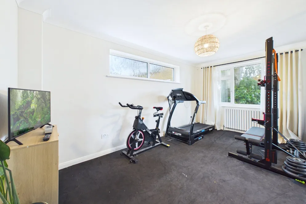Property carousel item 24