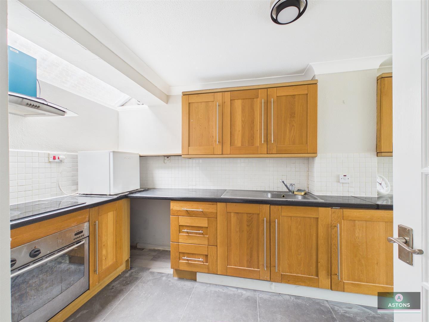 Turnpike Place, Langley Green, Crawley Image 5
