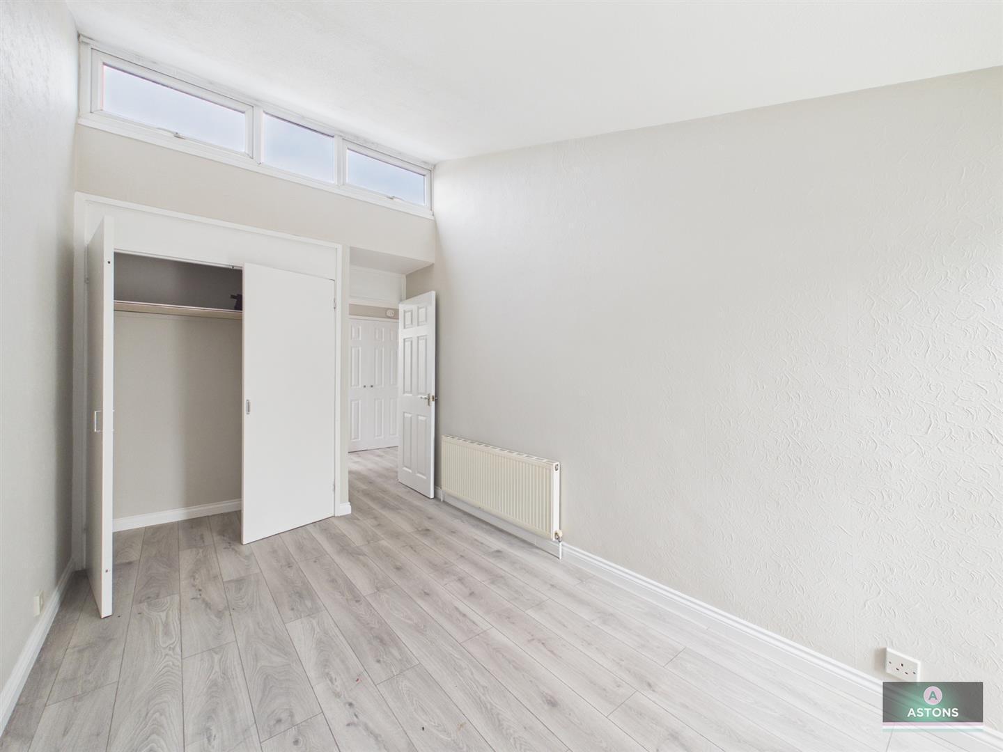 Turnpike Place, Langley Green, Crawley Image 8