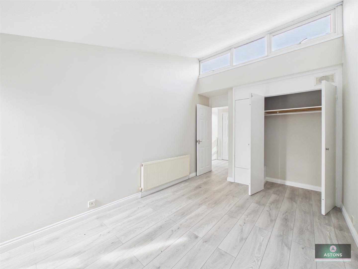 Turnpike Place, Langley Green, Crawley Image 12