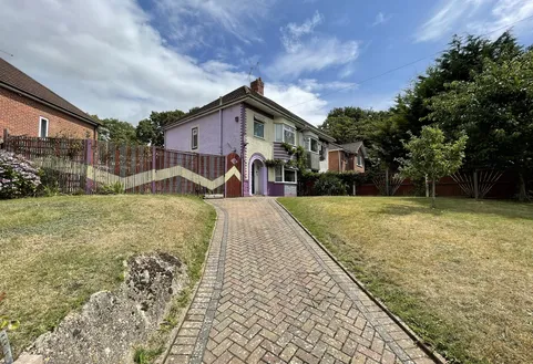 Highlands Crescent, ,