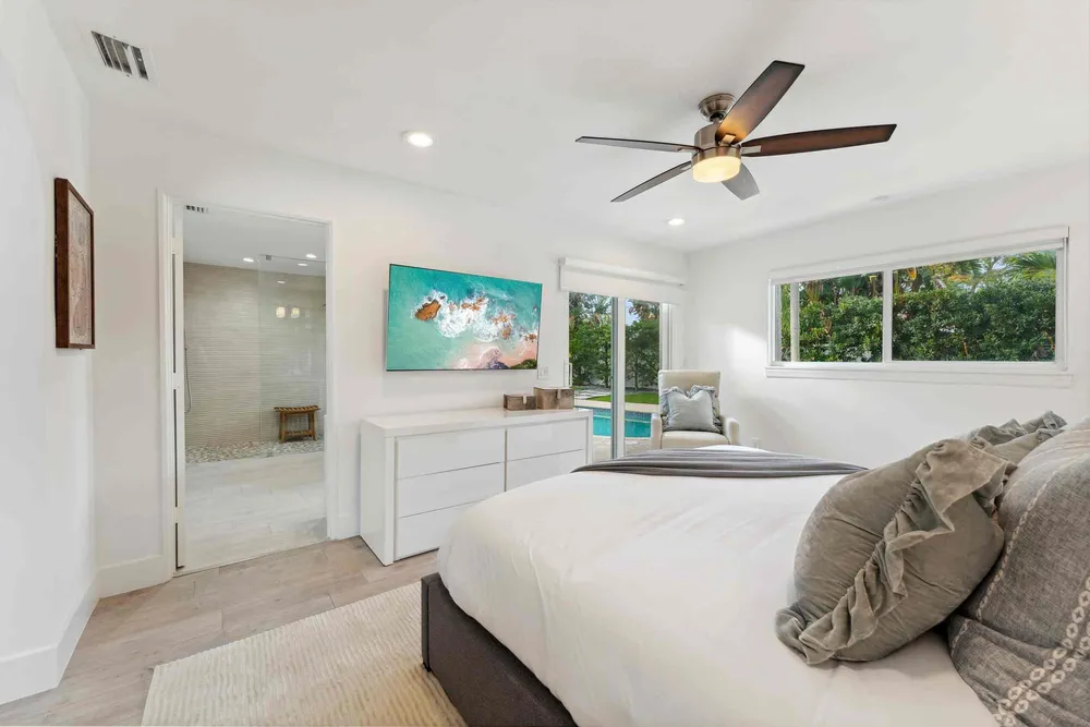 2205 NE 30th St, Lighthouse Point, FL 33064