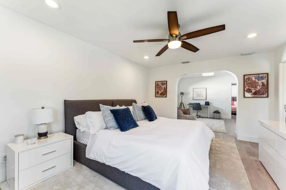 2205 NE 30th St, Lighthouse Point, FL 33064