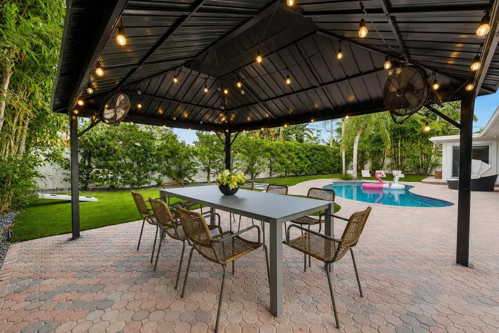 2205 NE 30th St, Lighthouse Point, FL 33064