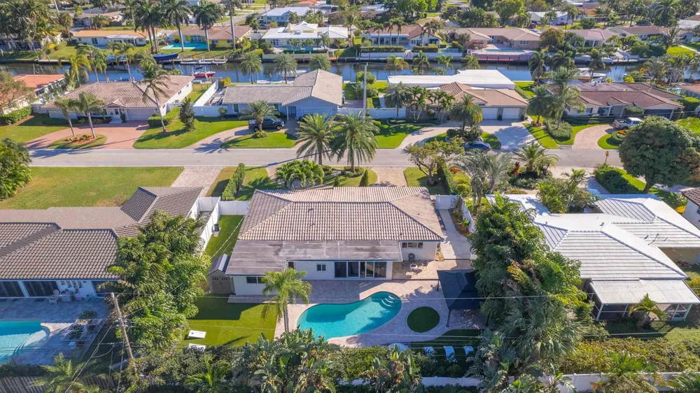 2205 NE 30th St, Lighthouse Point, FL 33064