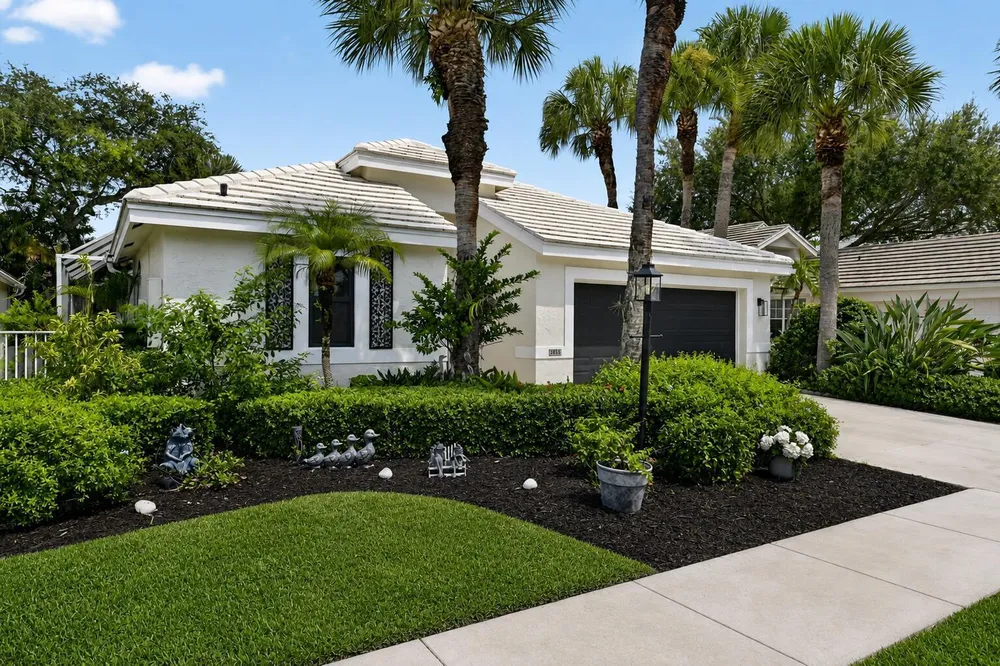 2865 N Clearbrook Circle, Delray Beach, FL 33445