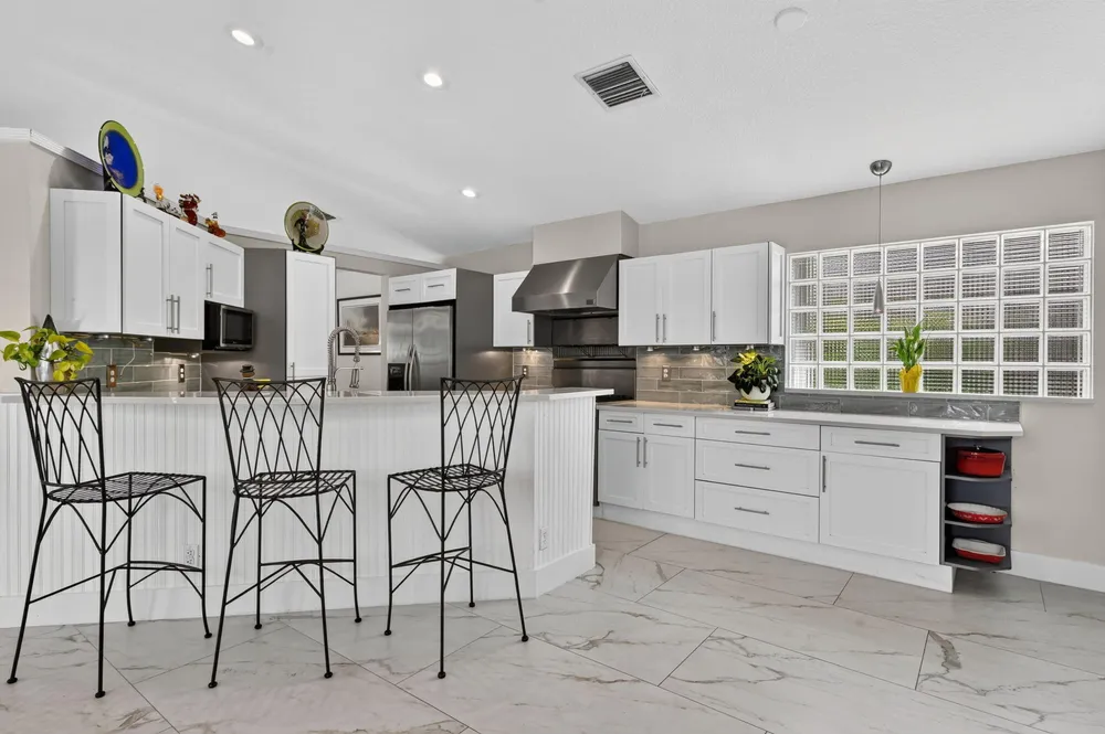 2865 N Clearbrook Circle, Delray Beach, FL 33445