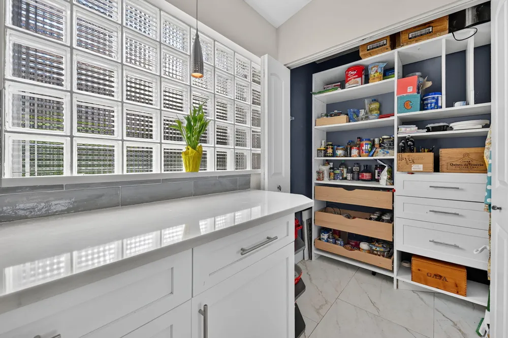 2865 N Clearbrook Circle, Delray Beach, FL 33445