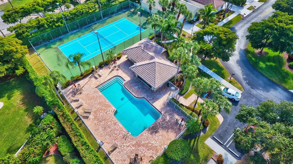 2865 N Clearbrook Circle, Delray Beach, FL 33445