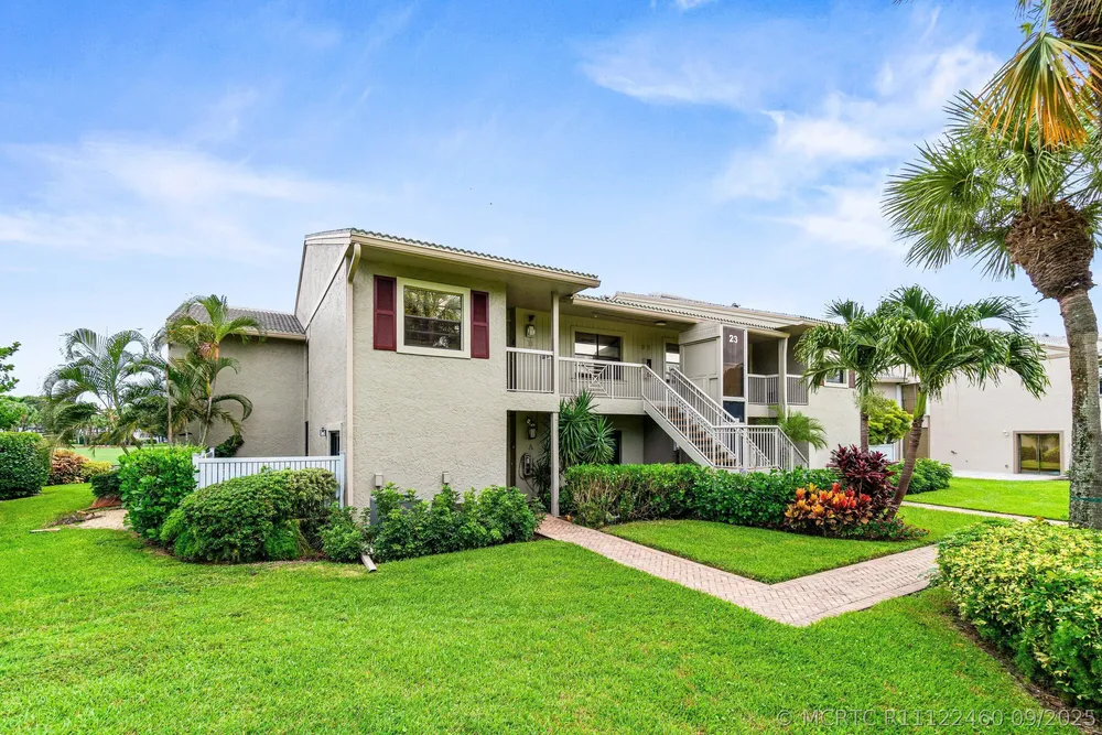 23 Eastgate Dr, Boynton Beach, FL 33436