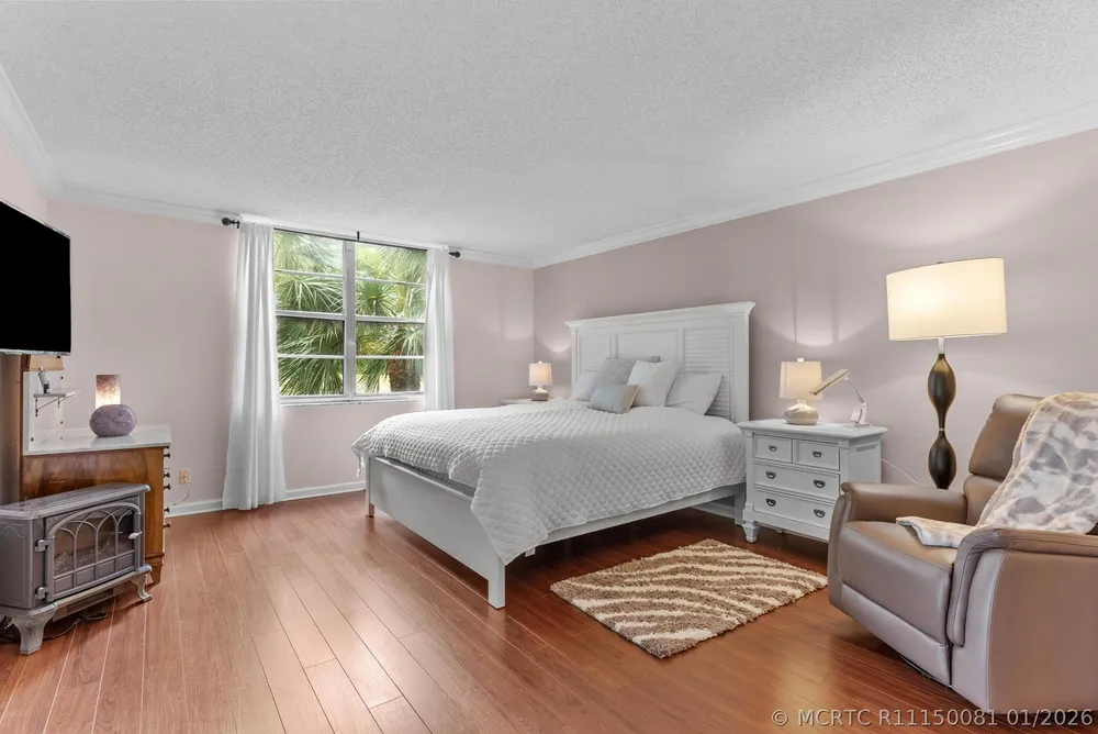 6300 NW 2nd Ave, Boca Raton, FL 33487