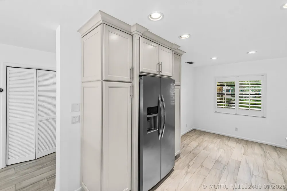 23 Eastgate Dr, Boynton Beach, FL 33436