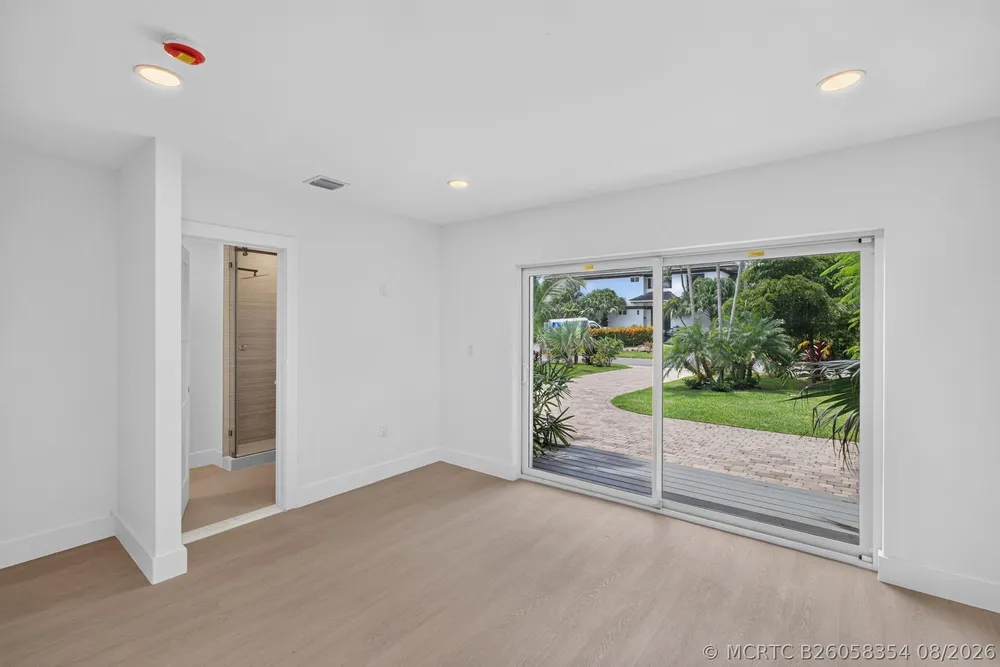 631 N Mashta Dr, Key Biscayne, FL 33149