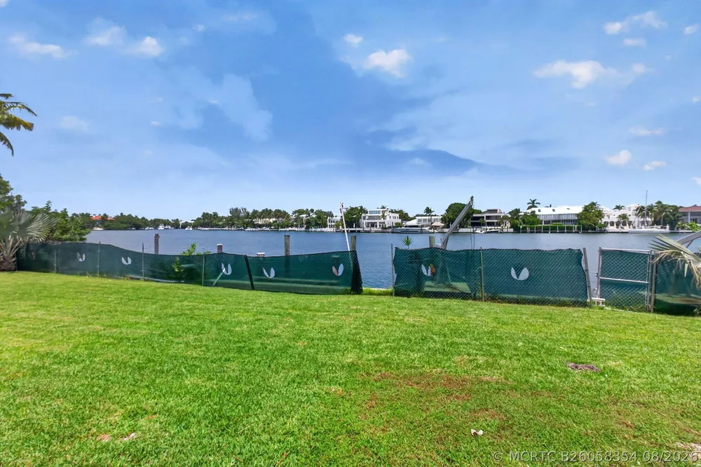 631 N Mashta Dr, Key Biscayne, FL 33149