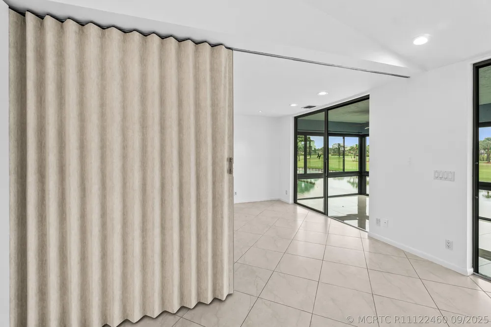 23 Eastgate Dr, Boynton Beach, FL 33436