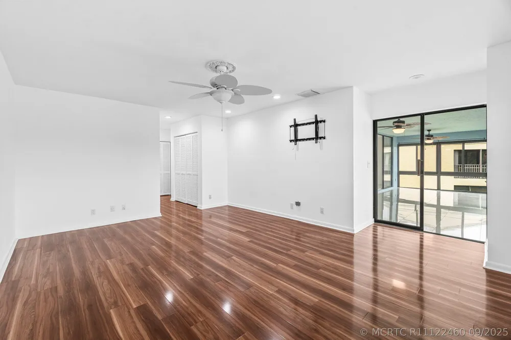 23 Eastgate Dr, Boynton Beach, FL 33436