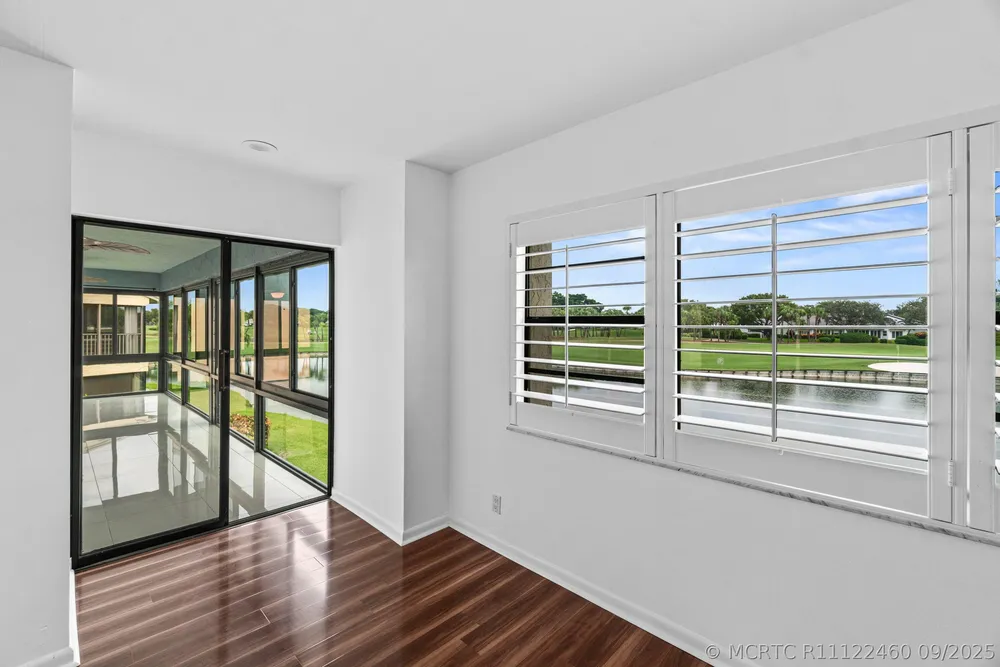 23 Eastgate Dr, Boynton Beach, FL 33436