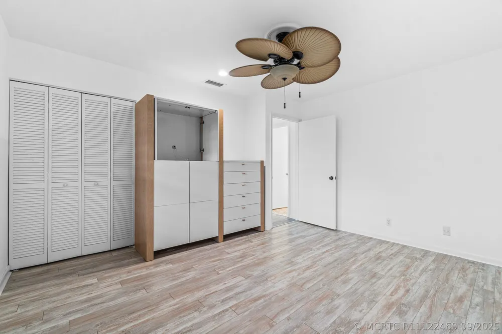 23 Eastgate Dr, Boynton Beach, FL 33436