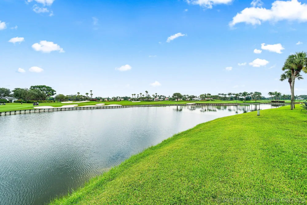 23 Eastgate Dr, Boynton Beach, FL 33436