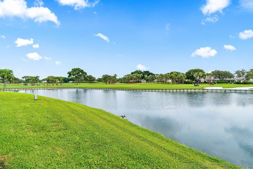 23 Eastgate Dr, Boynton Beach, FL 33436