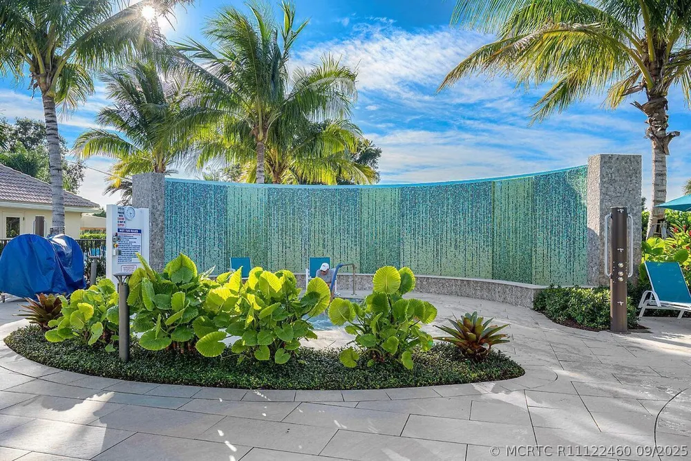 23 Eastgate Dr, Boynton Beach, FL 33436