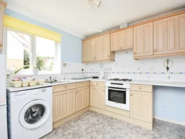 Hawthorn Close, Halstead thumb 2