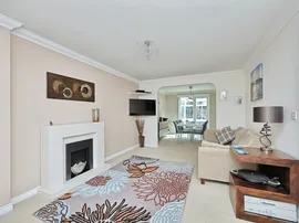 Nelson Drive, Little Plumstead, Norwich thumb 3