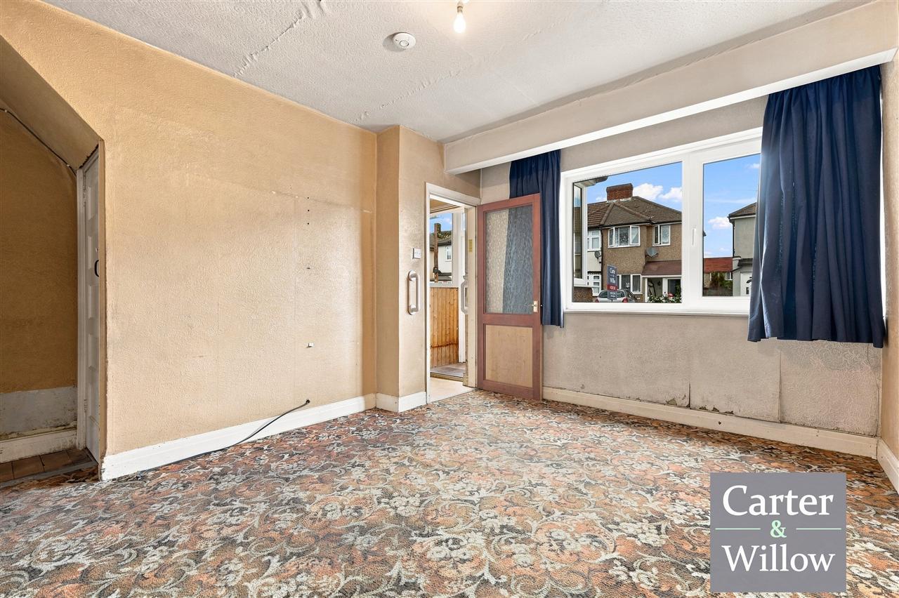 Second Avenue, Essex Image 3