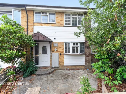 Bideford Close, Felthamphoto