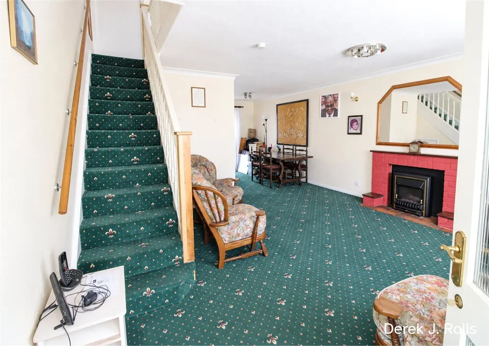 Property carousel item 3